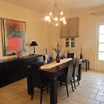 Arokaria House Apartament *