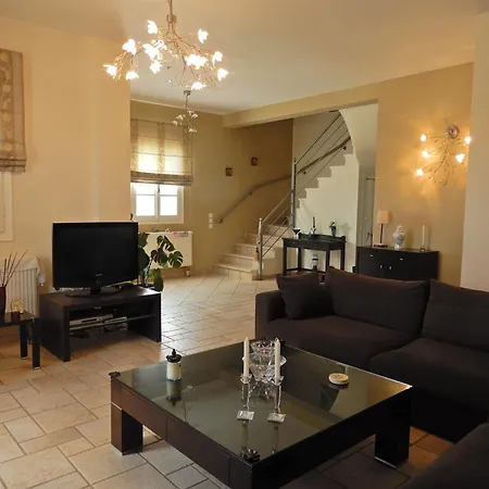 Appartement Arokaria House *