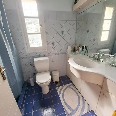 Arokaria House Apartament *